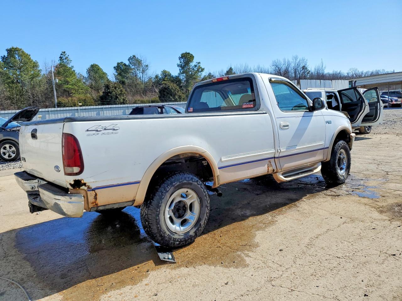 1997 Ford F150 - Image 3
