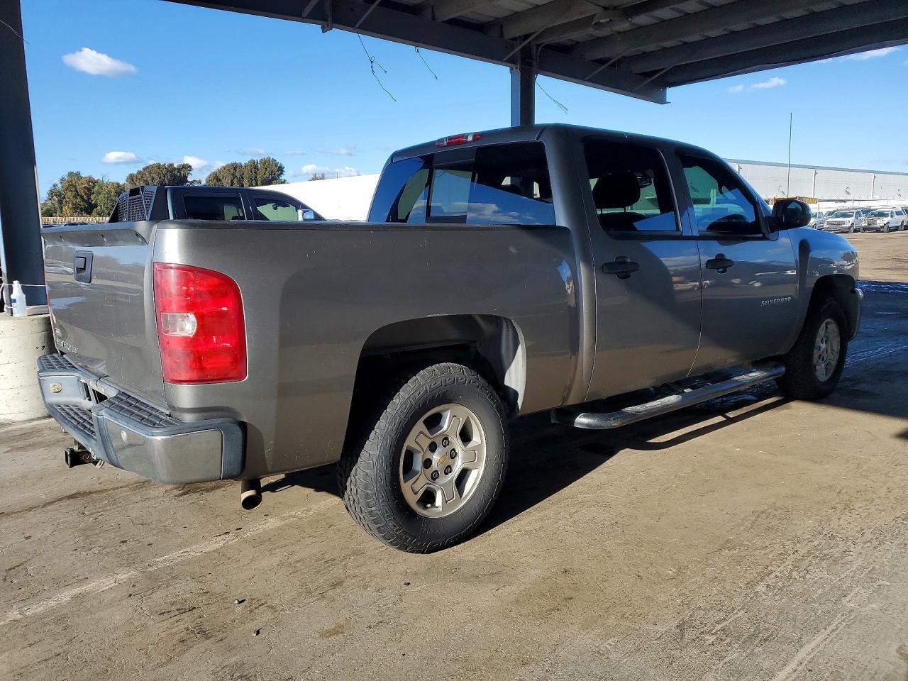 2007 Chevrolet Silverado K1500 Crew Cab - Фото 3