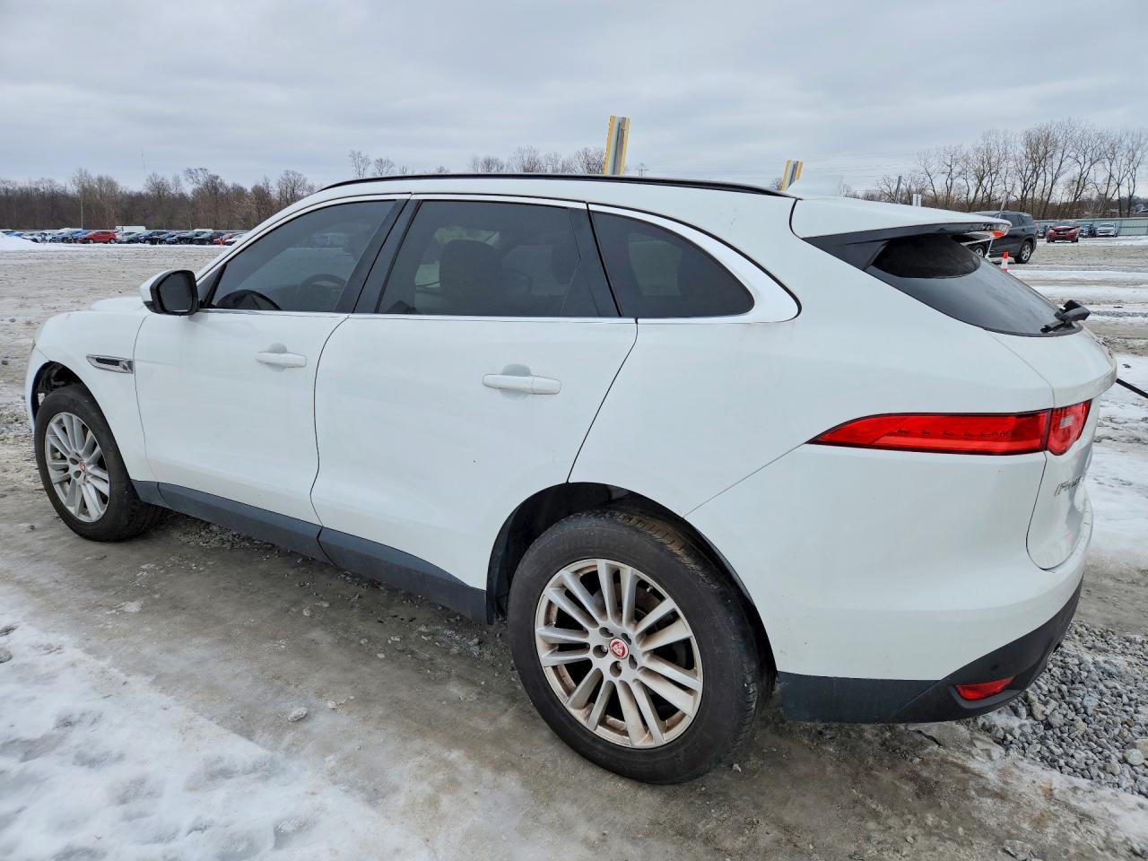 2017 Jaguar F-Pace Prestige - Image 2