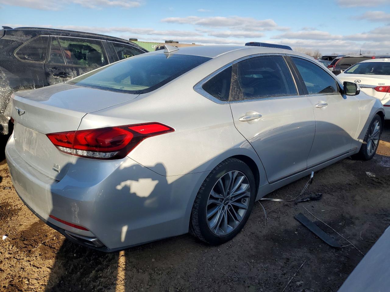 2017 Genesis G80 3.8 - Фото 3