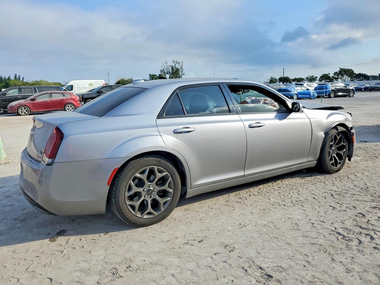 2018 Chrysler 300 S - Image 3