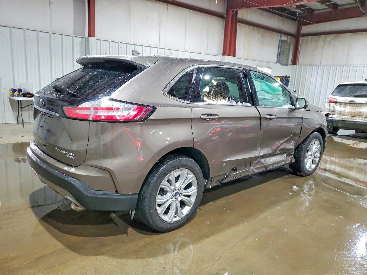 2019 Ford Edge Titanium - Фото 3