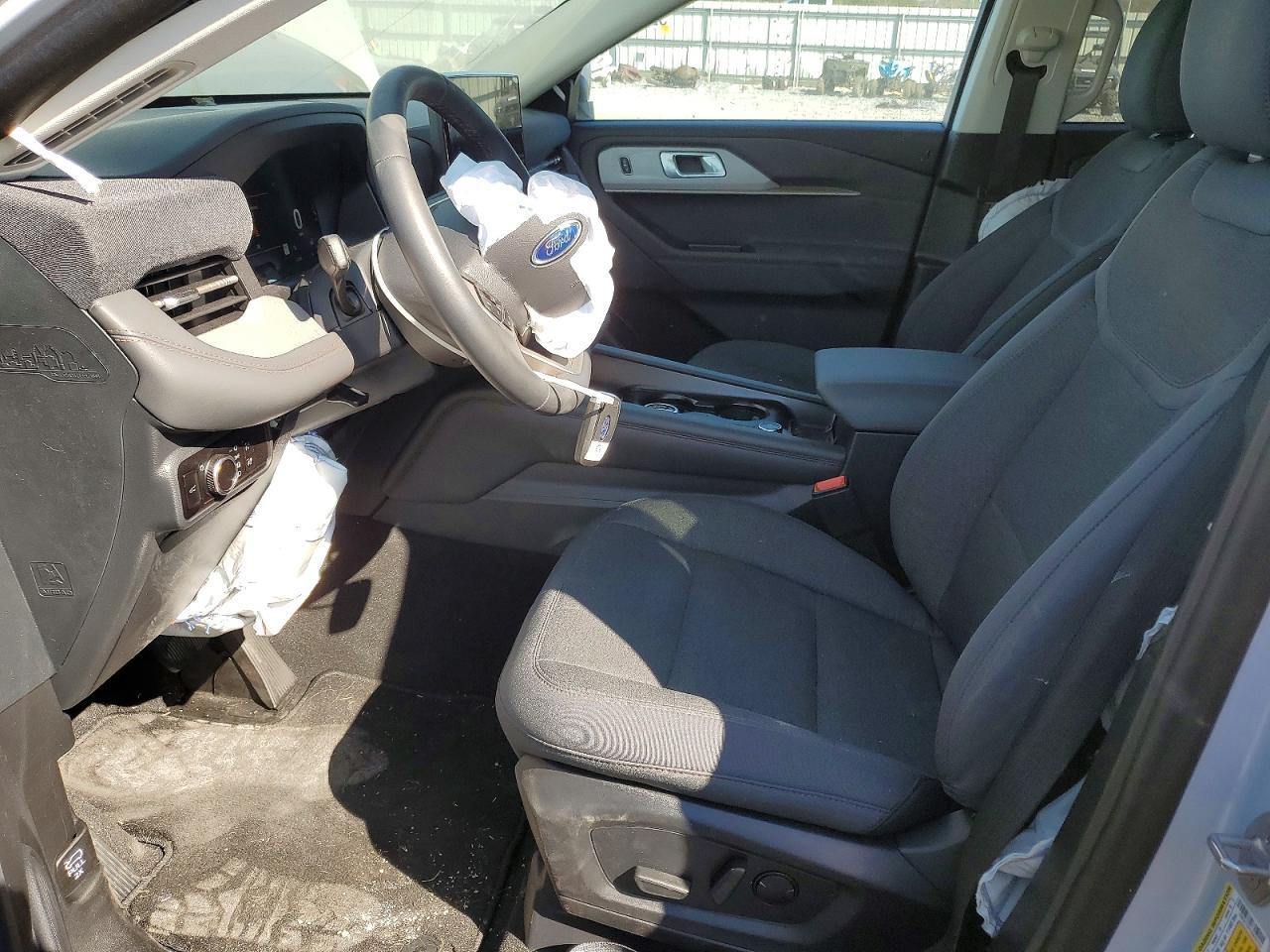 2025 Ford Explorer Active - Фото 7