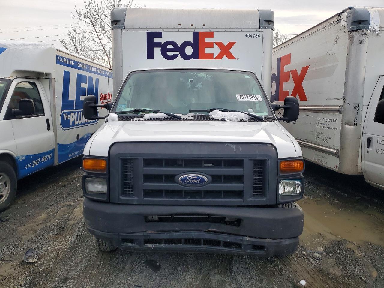 2015 Ford E350 Box Truck - Фото 5