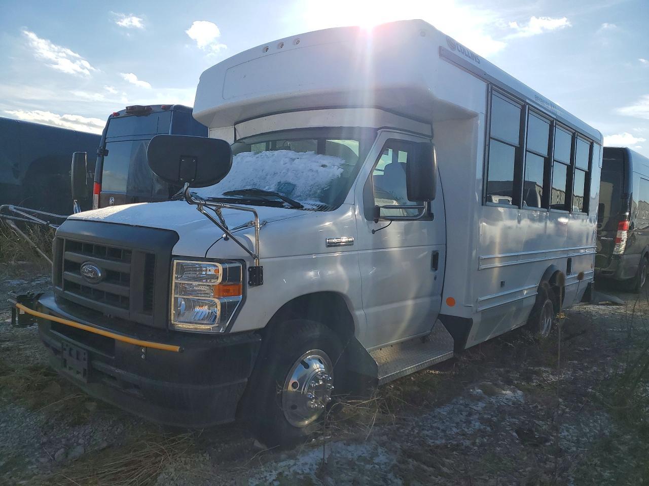 2025 Ford Econoline E350 Super Duty Cutaway Van