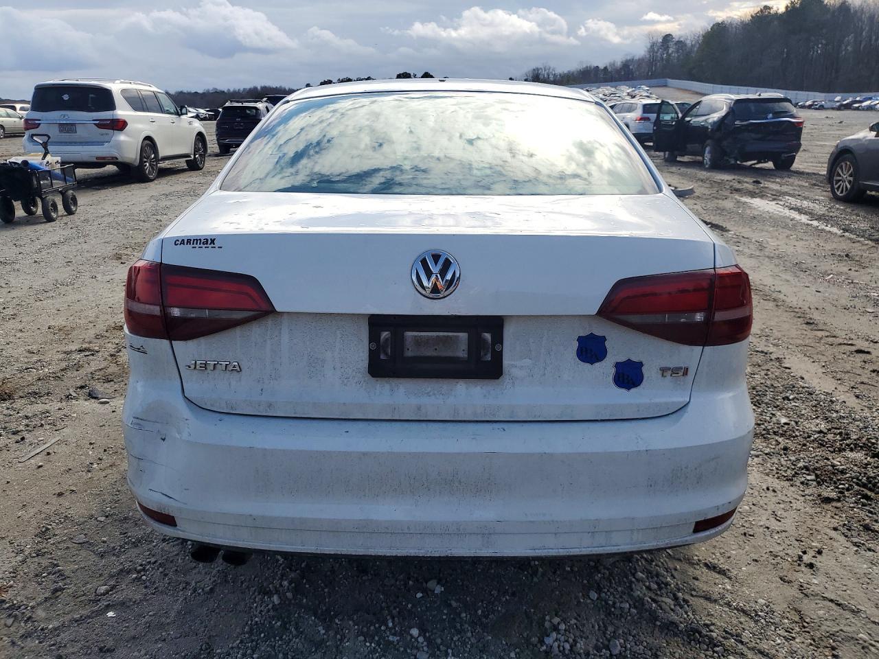 2017 Volkswagen Jetta S - Image 6