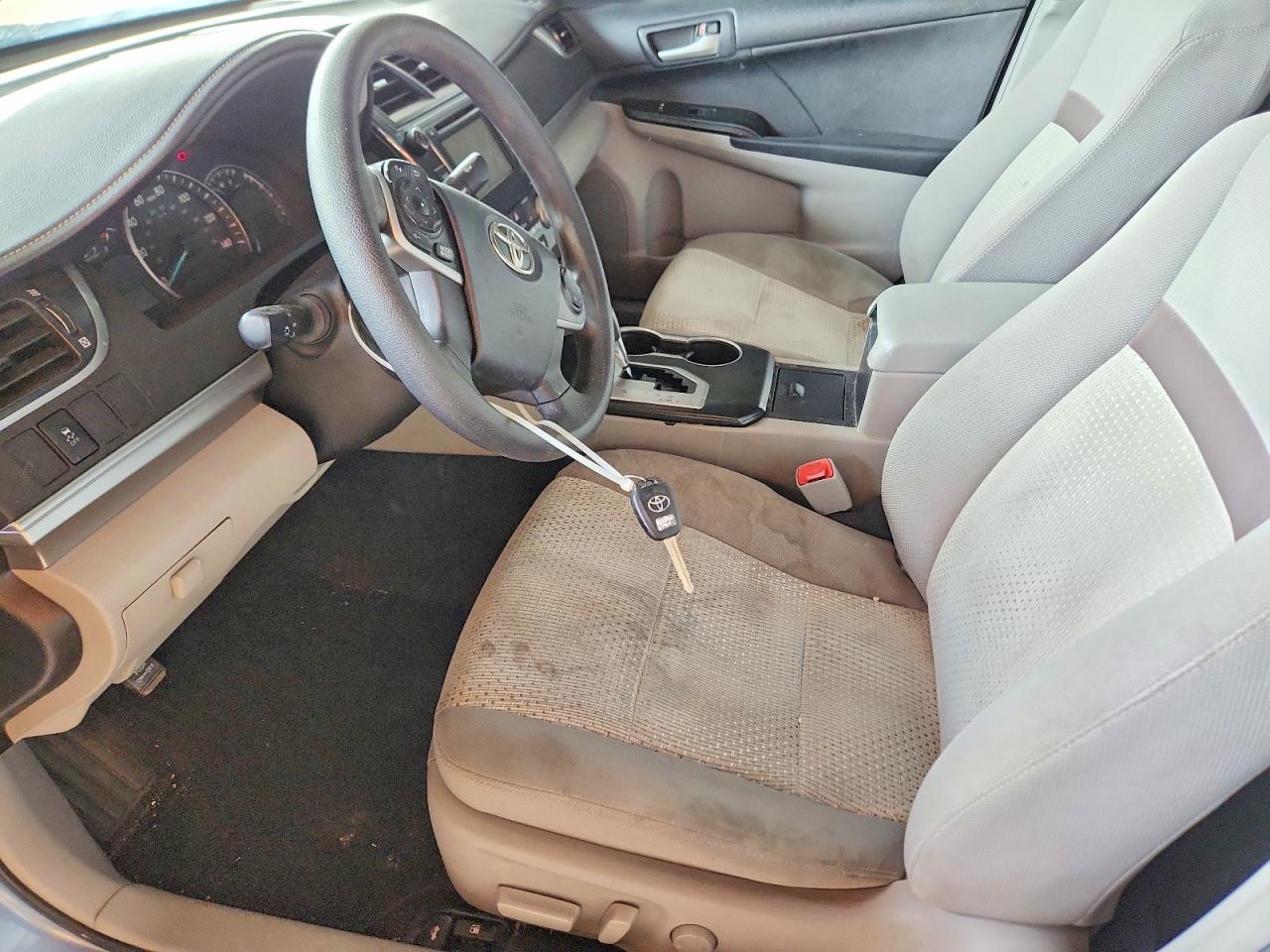 2012 Toyota Camry Base - Фото 7