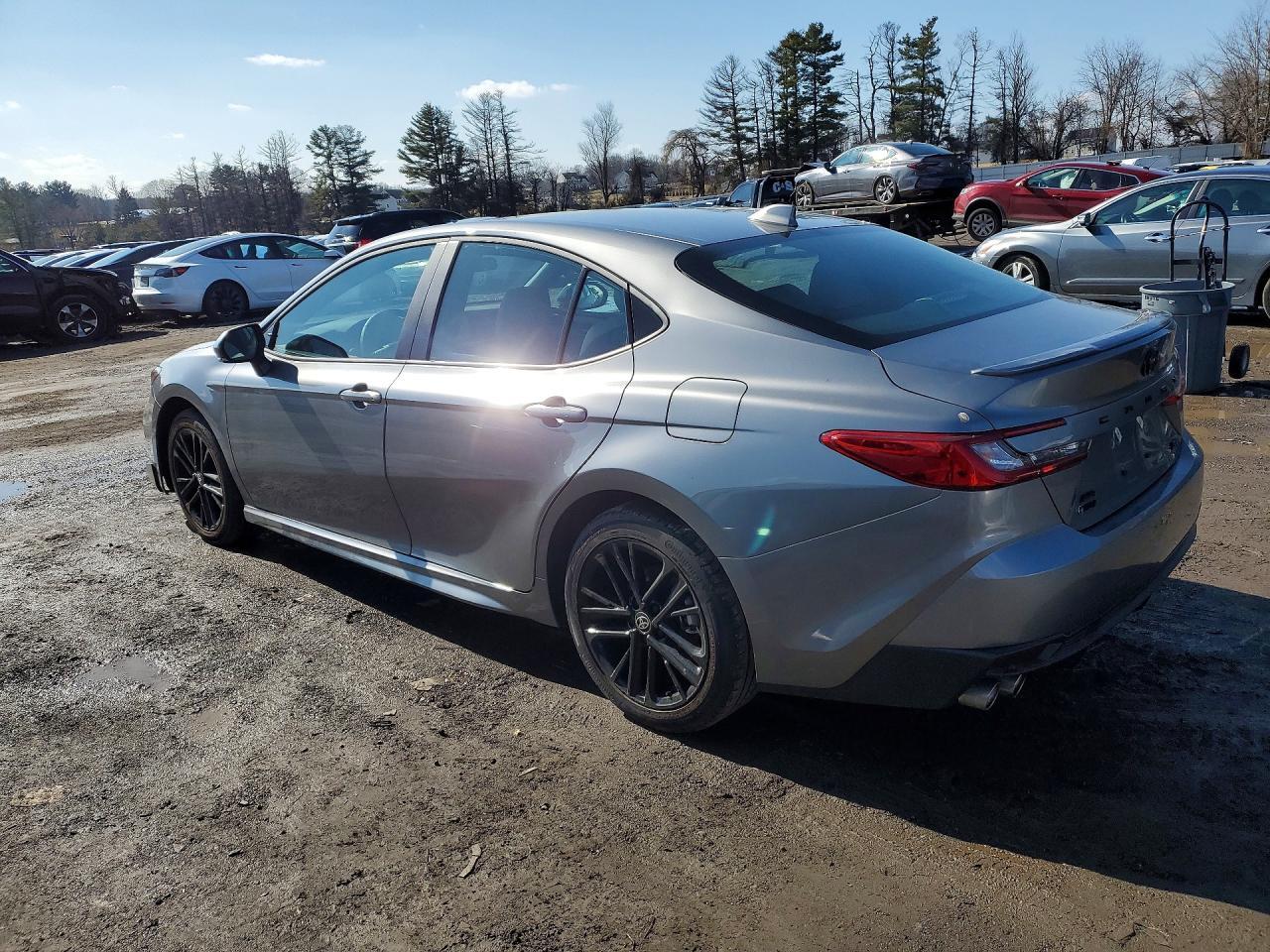 2026 Toyota Camry Se - Image 2