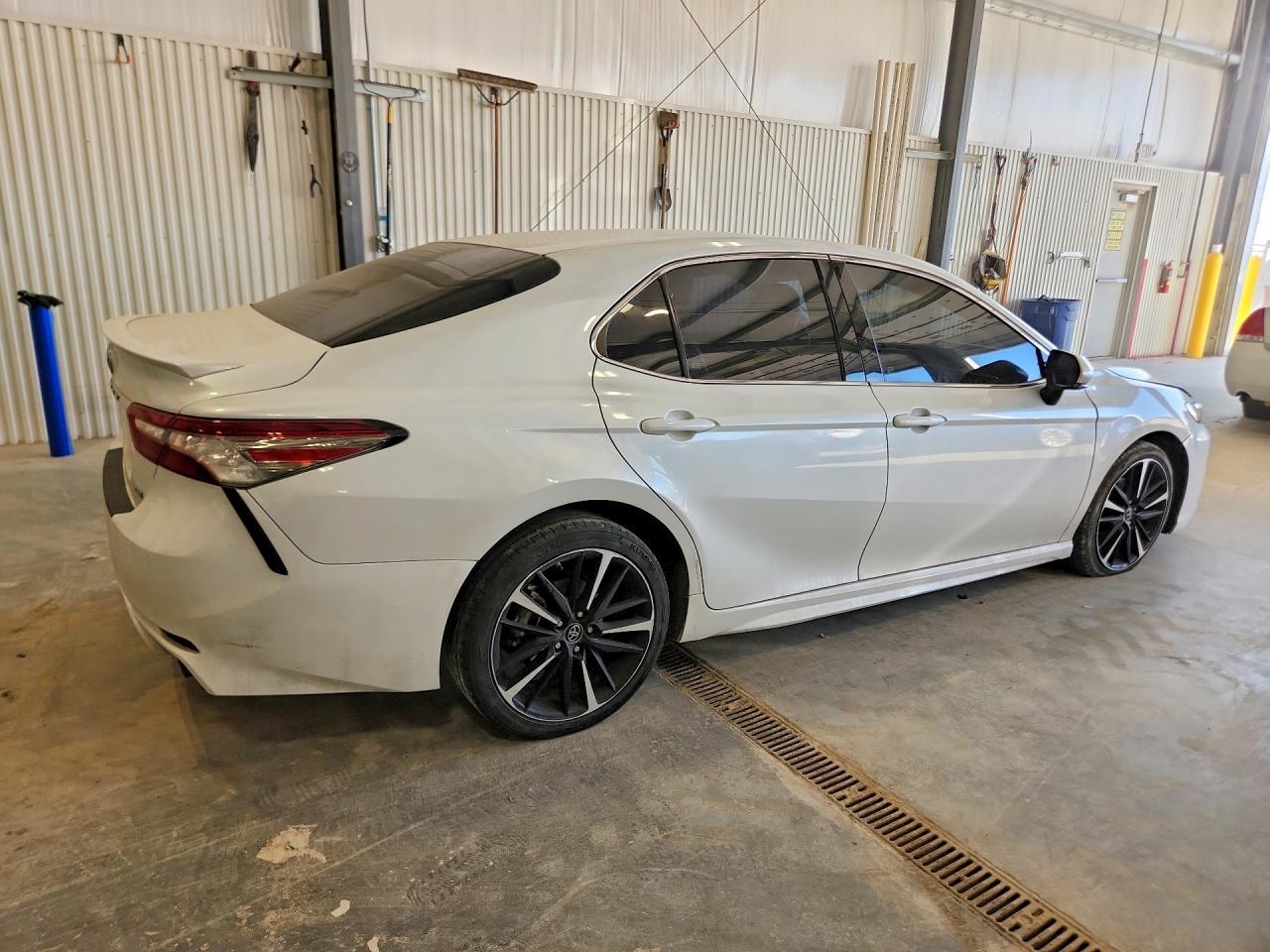 2018 Toyota Camry Xse - Фото 3