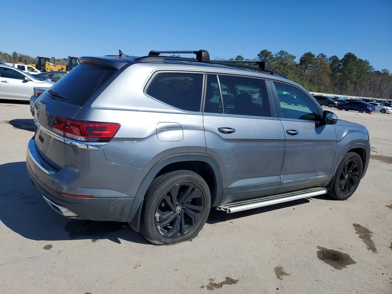 2022 Volkswagen Atlas Se - Фото 3