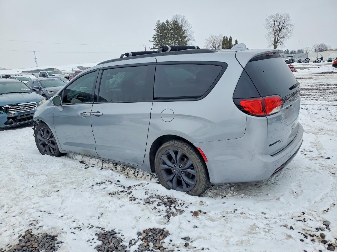 2020 Chrysler Pacifica Touring L Plus - Фото 2