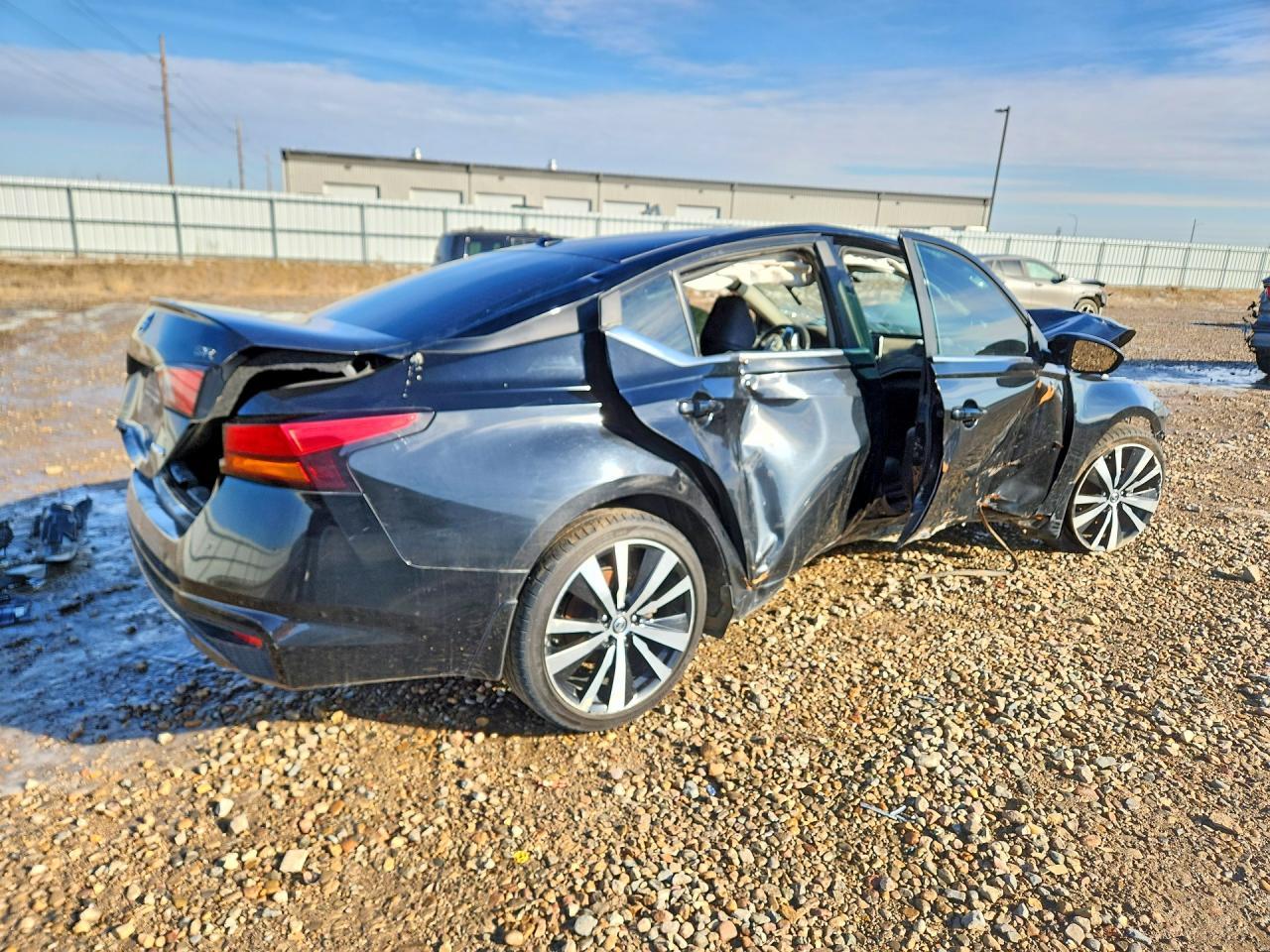 2019 Nissan Altima Sr - Фото 3