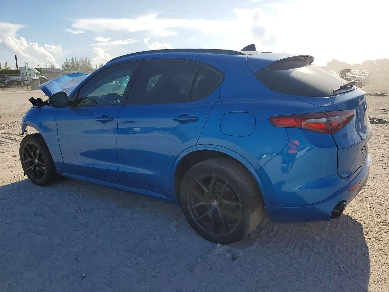 2020 Alfa Romeo Stelvio - Фото 2