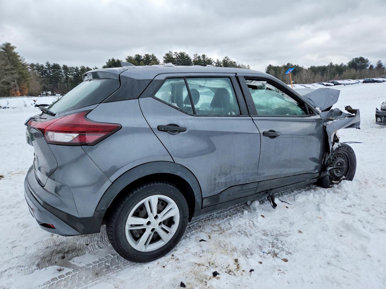 2021 Nissan Kicks S - Фото 3