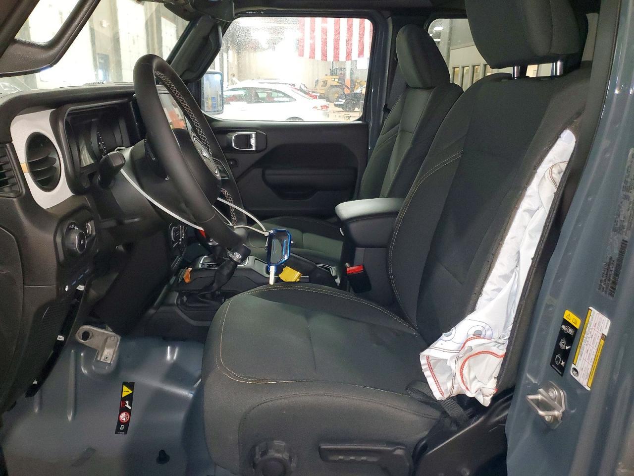 2025 Jeep Wrangler Sport 4Xe - Фото 7
