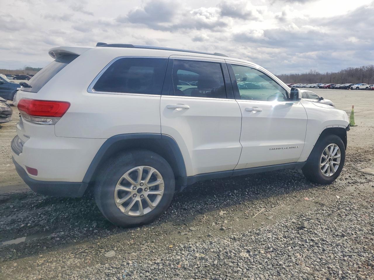 2015 Jeep Grand Cherokee Laredo - Фото 3