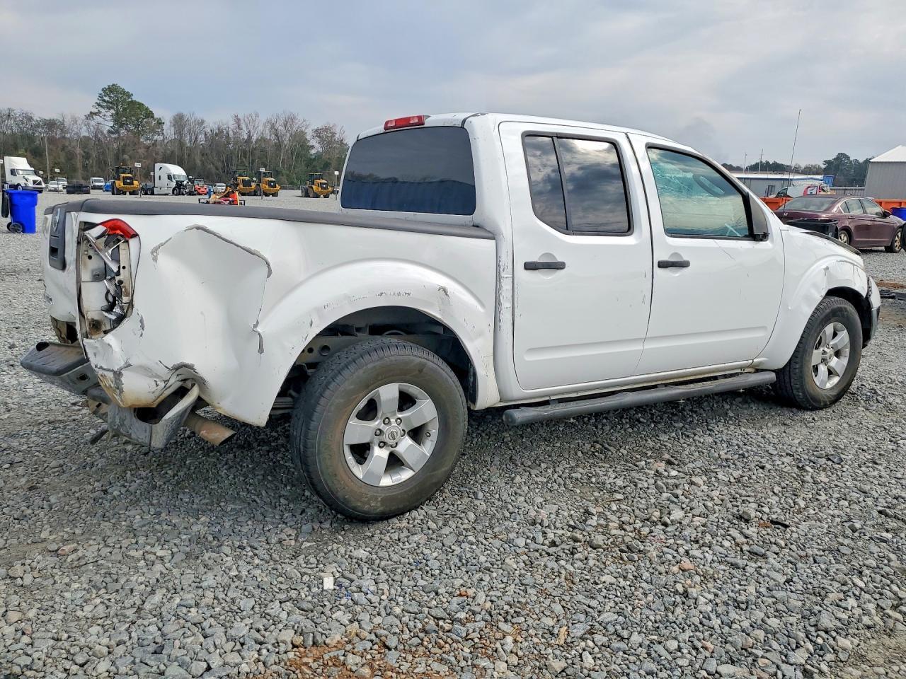 2011 Nissan Frontier S/Sv/Sl/Pro-4X - Фото 3