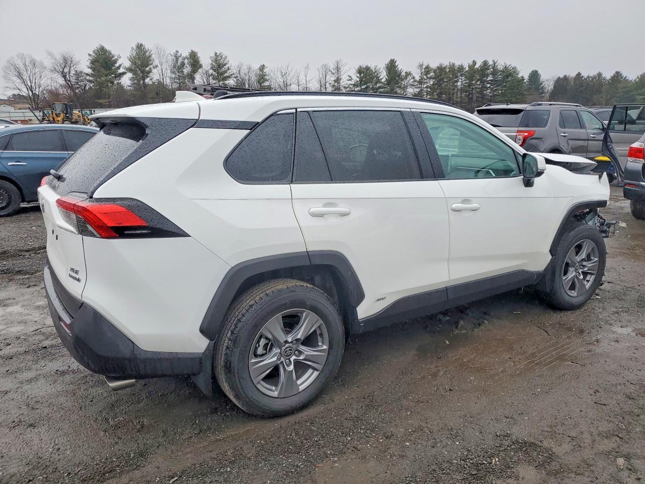 2024 Toyota Rav4 Hybrid Xle - Фото 3