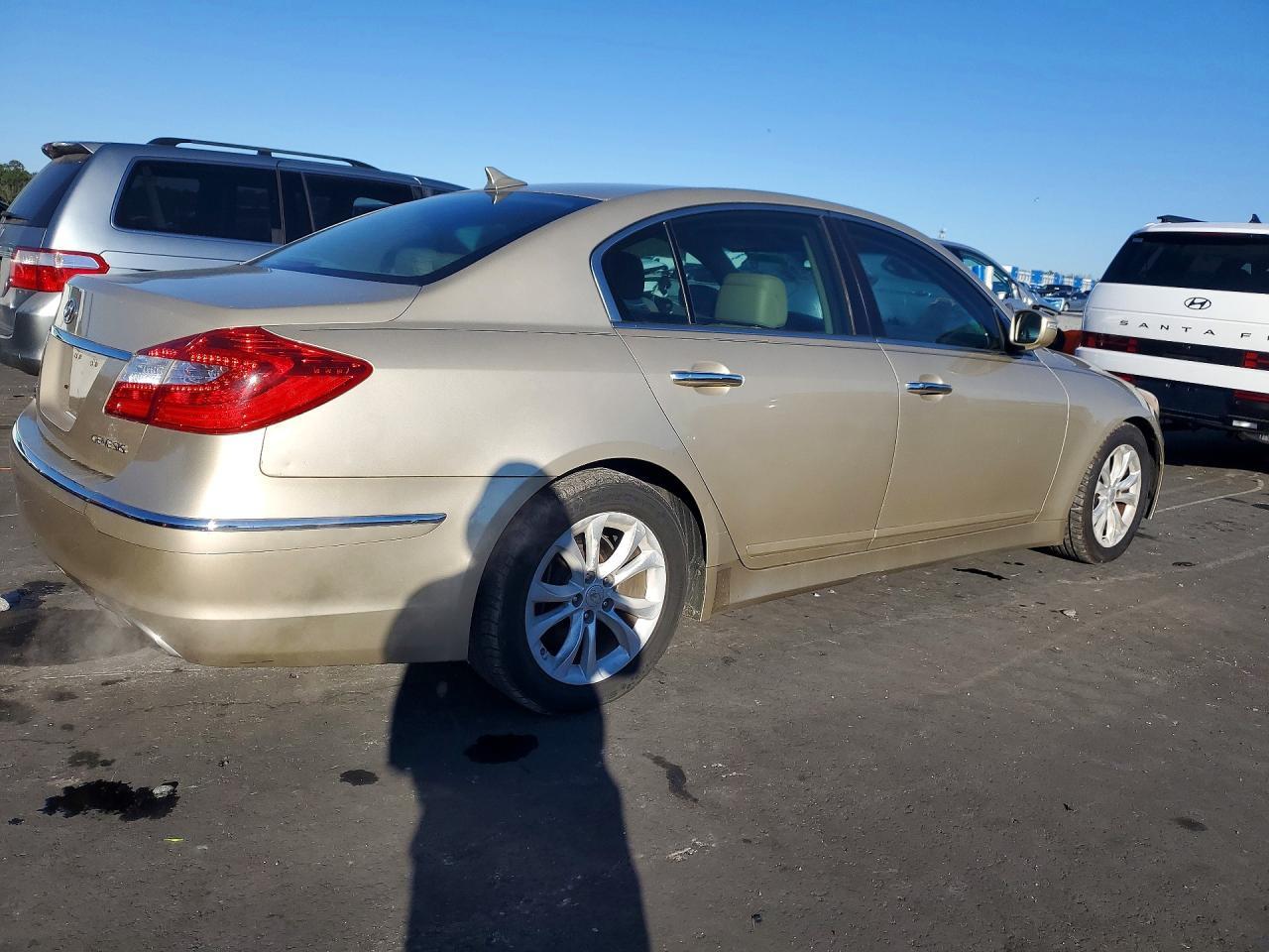 2012 Hyundai Genesis 3.8L - Image 3