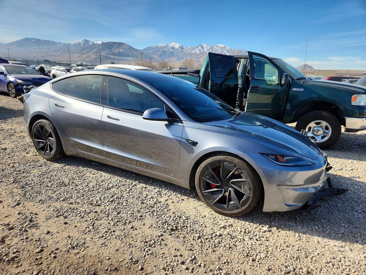 2024 Tesla Model 3 - Фото 4