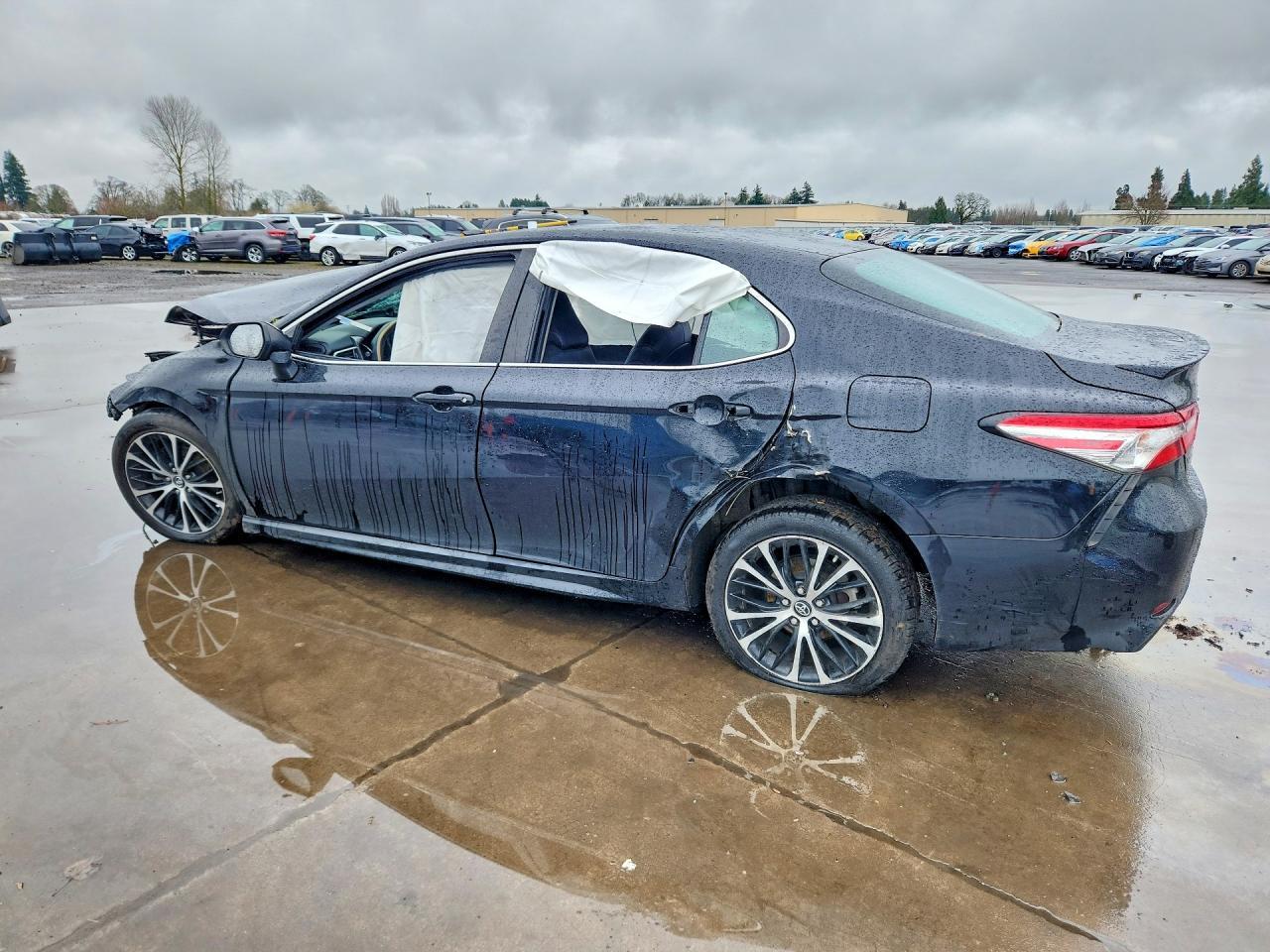 2018 Toyota Camry Se - Фото 2
