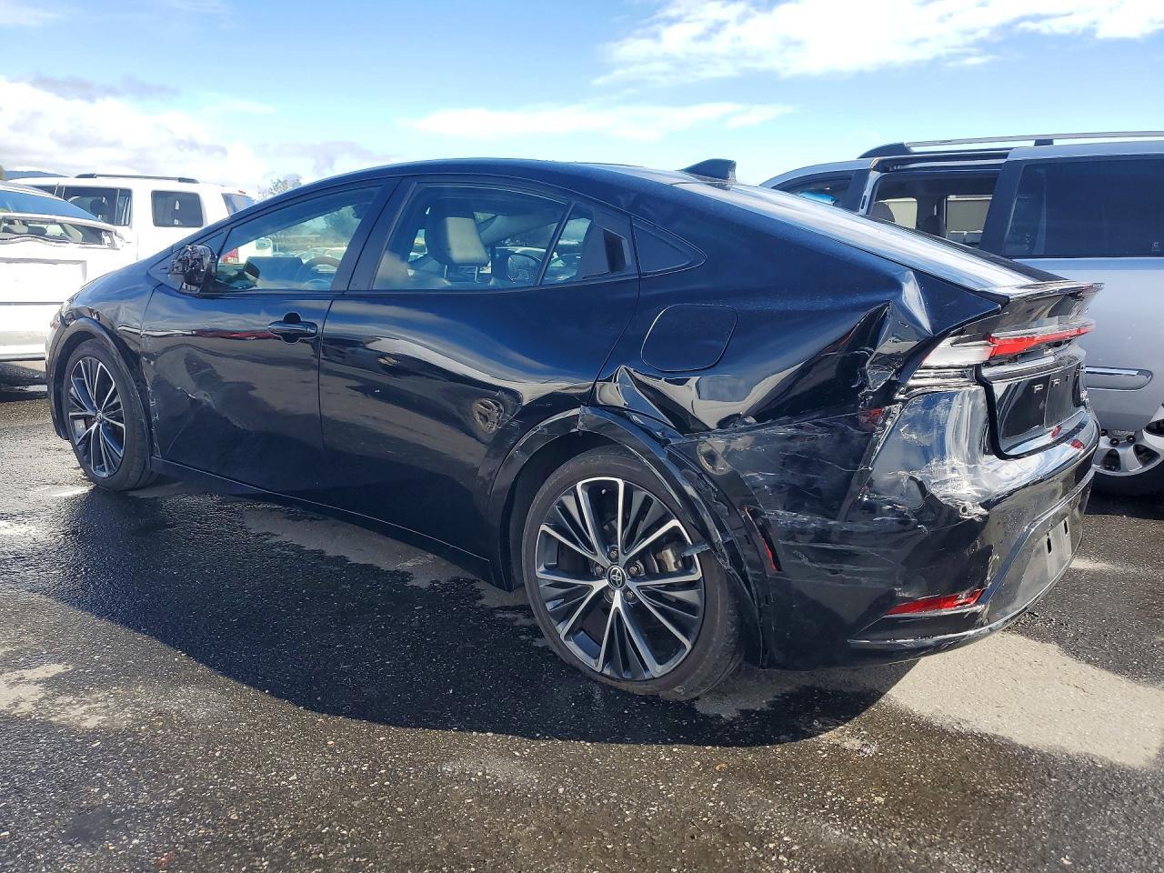 2023 Toyota Prius Le - Фото 2