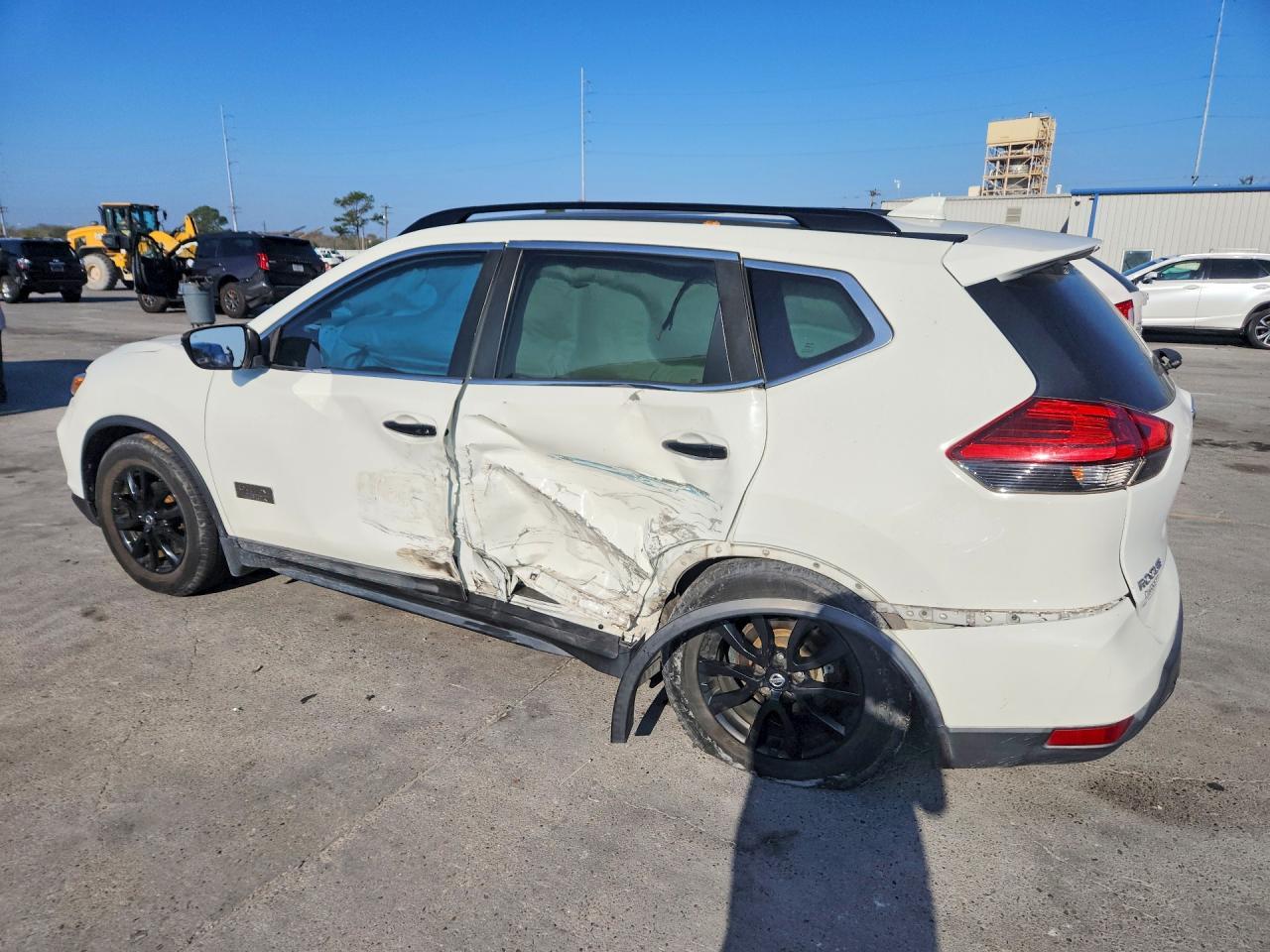 2017 Nissan Rogue S - Фото 2