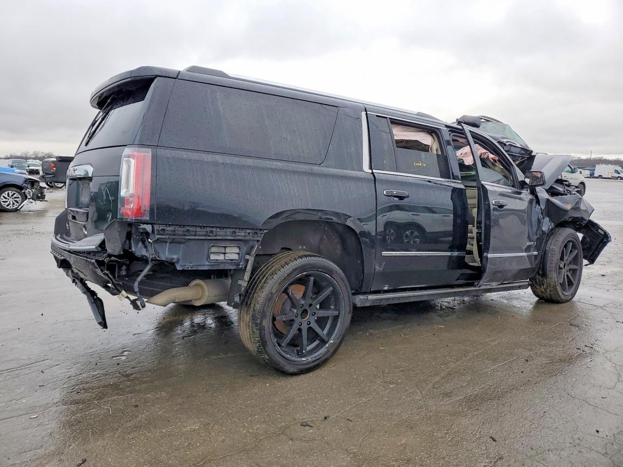 2016 GMC Yukon Xl Denali - Фото 3