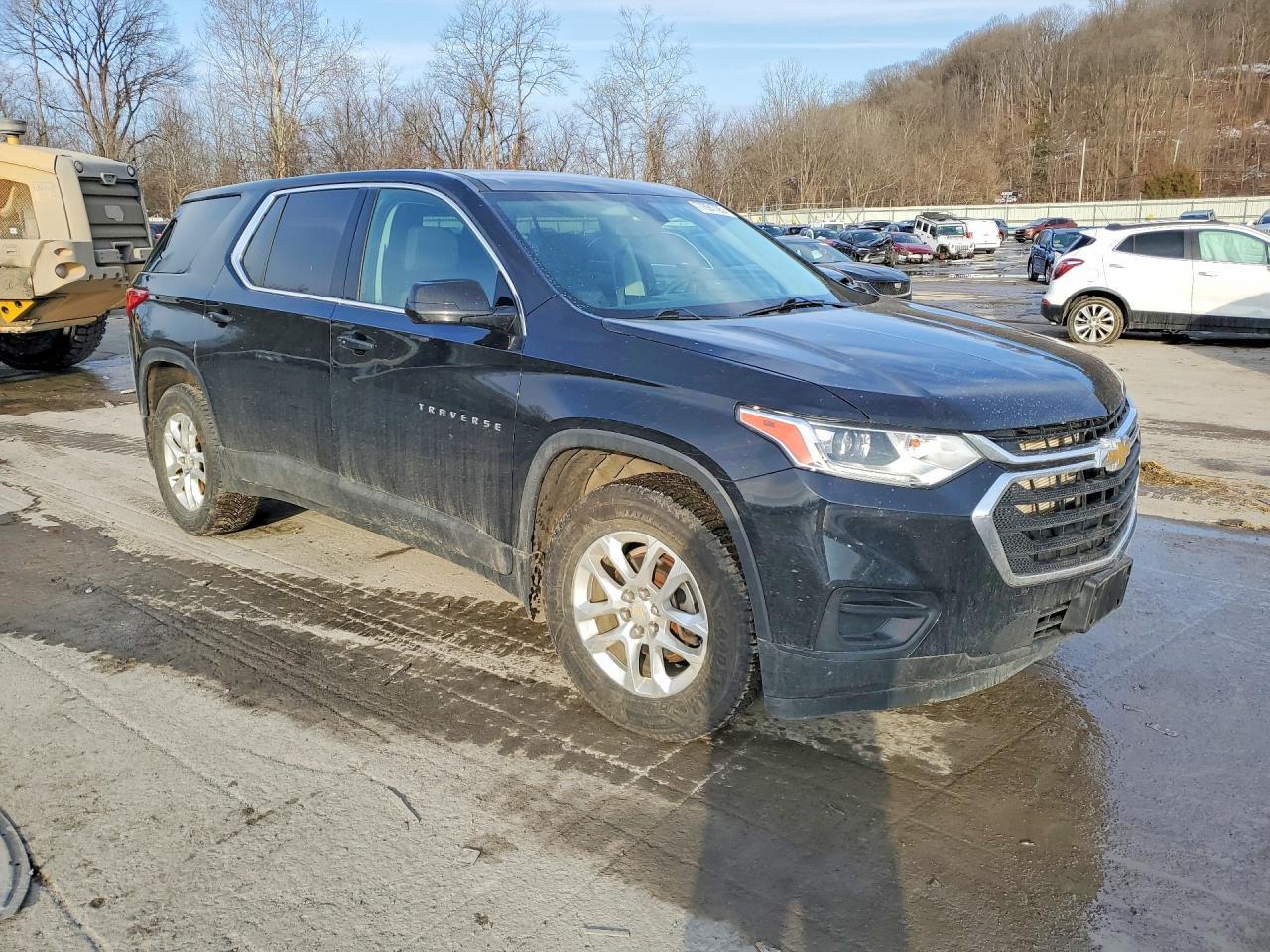 2020 Chevrolet Traverse Ls - Фото 4