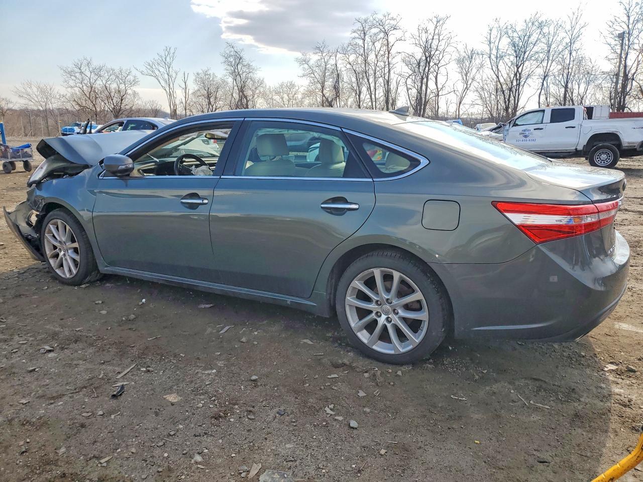 2013 Toyota Avalon Base - Image 2