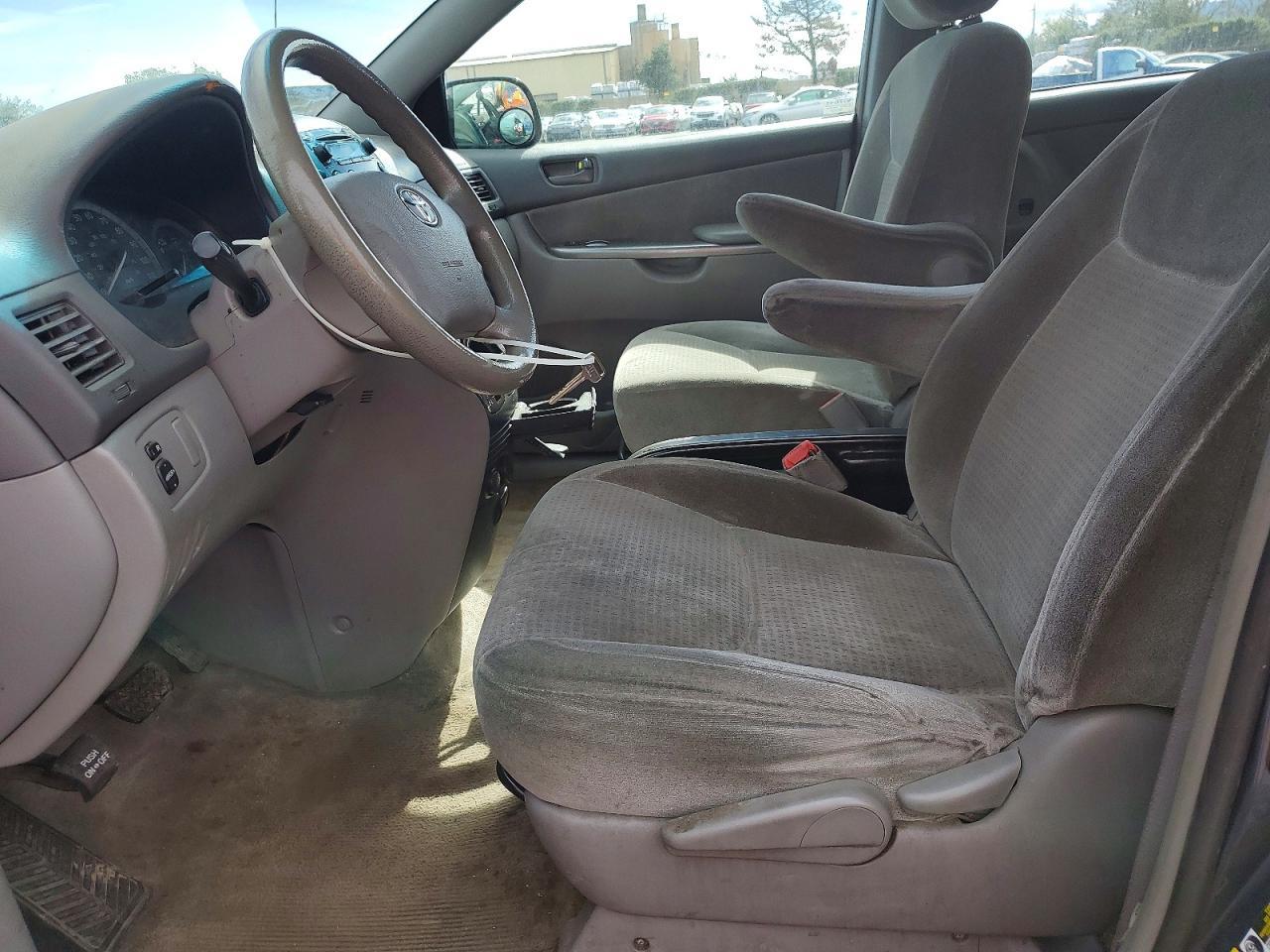 2006 Toyota Sienna Ce 7 Passenger - Фото 7