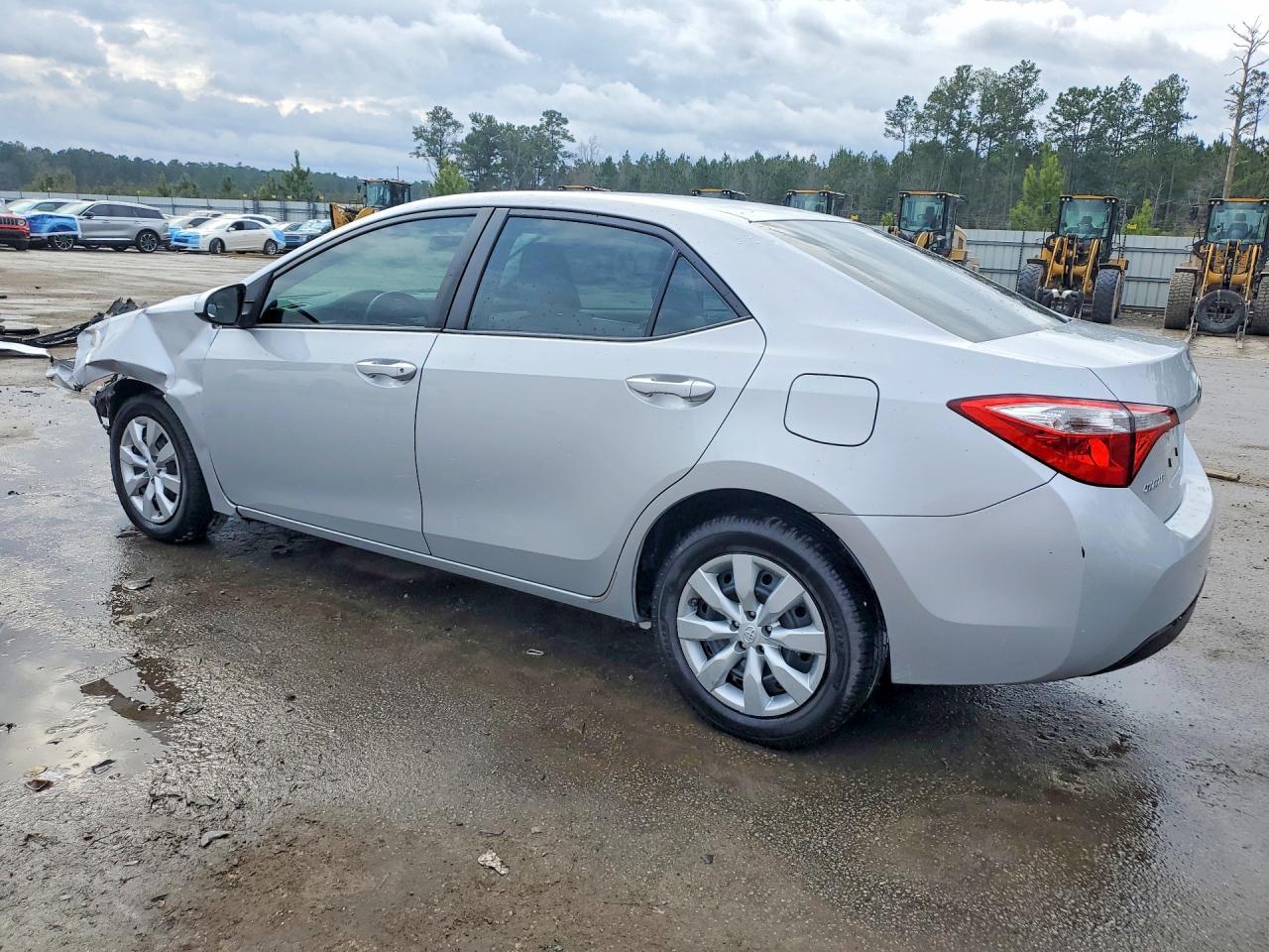 2014 Toyota Corolla Le - Фото 2
