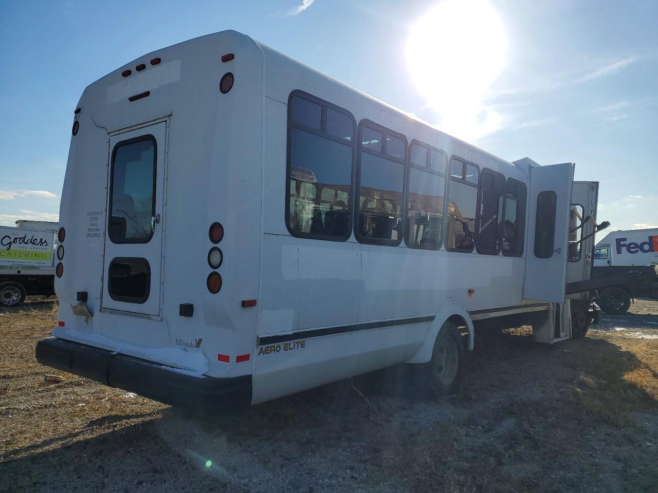 2016 Ford F550 Super Duty - Image 4