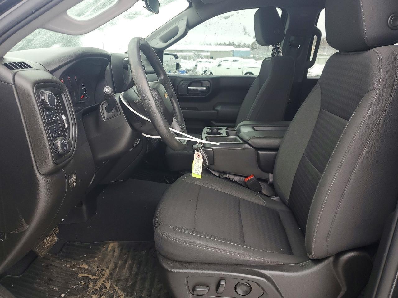 2022 Chevrolet Silverado K1500 Custom - Фото 7