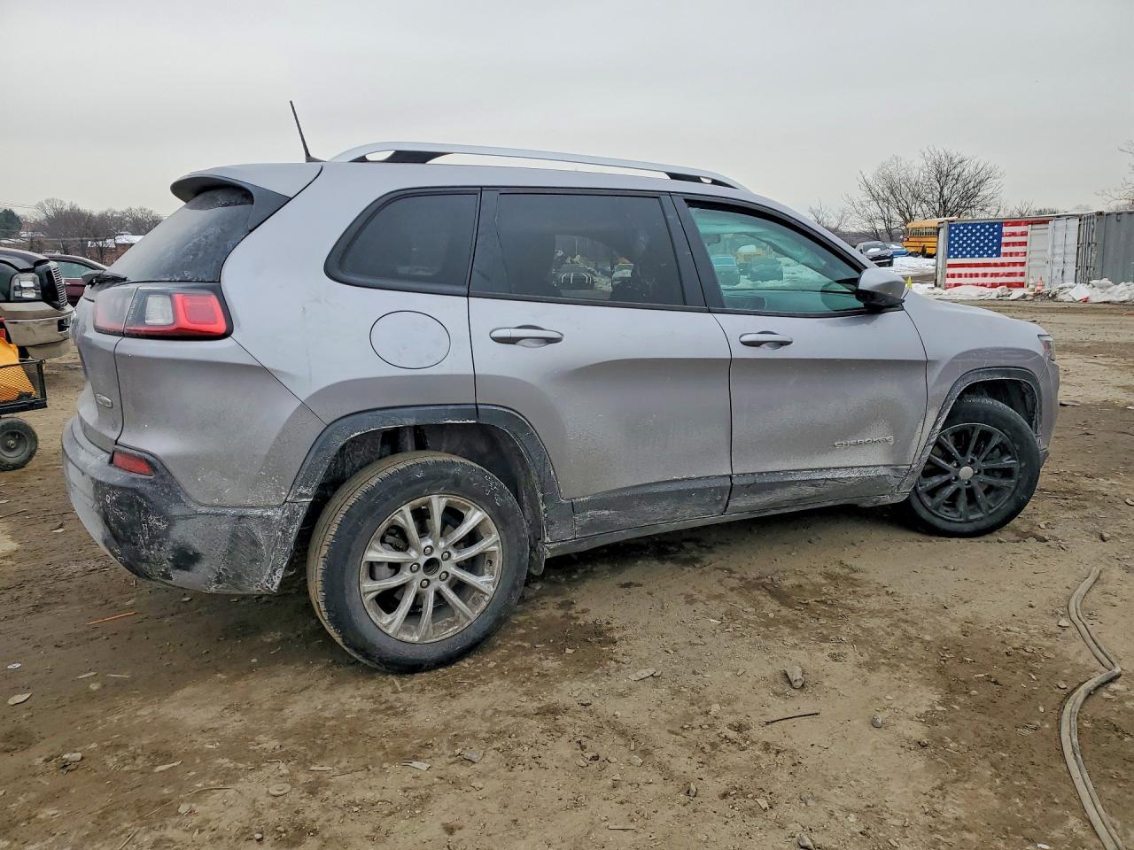 2020 Jeep Cherokee Latitude - Image 3