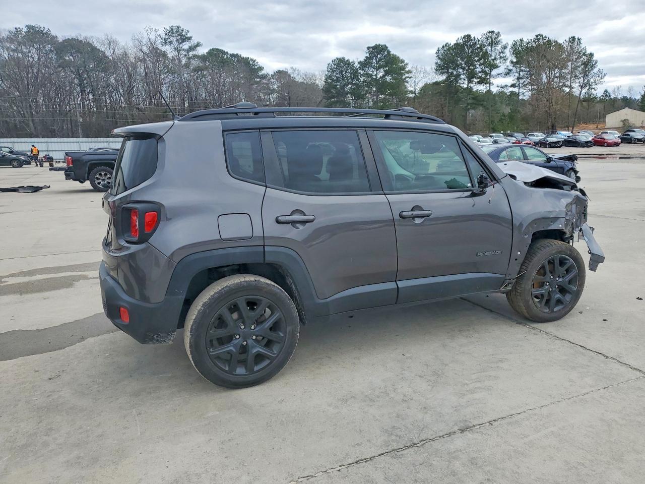 2016 Jeep Renegade Latitude - Фото 3