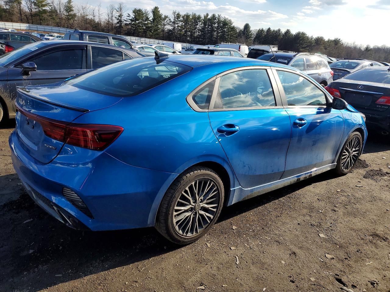 2023 Kia Forte Gt-Line - Image 3