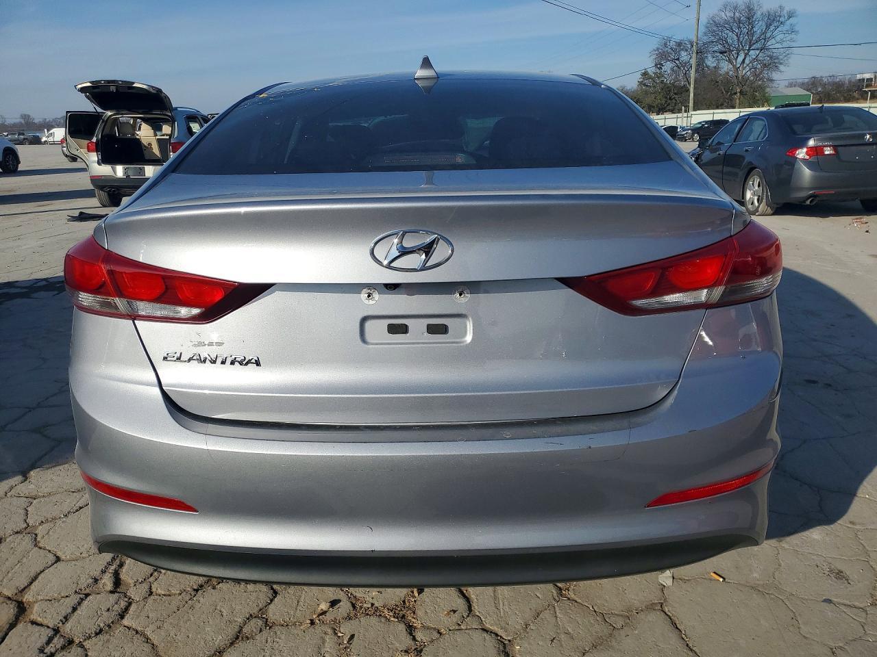 2017 Hyundai Elantra Se - Image 6