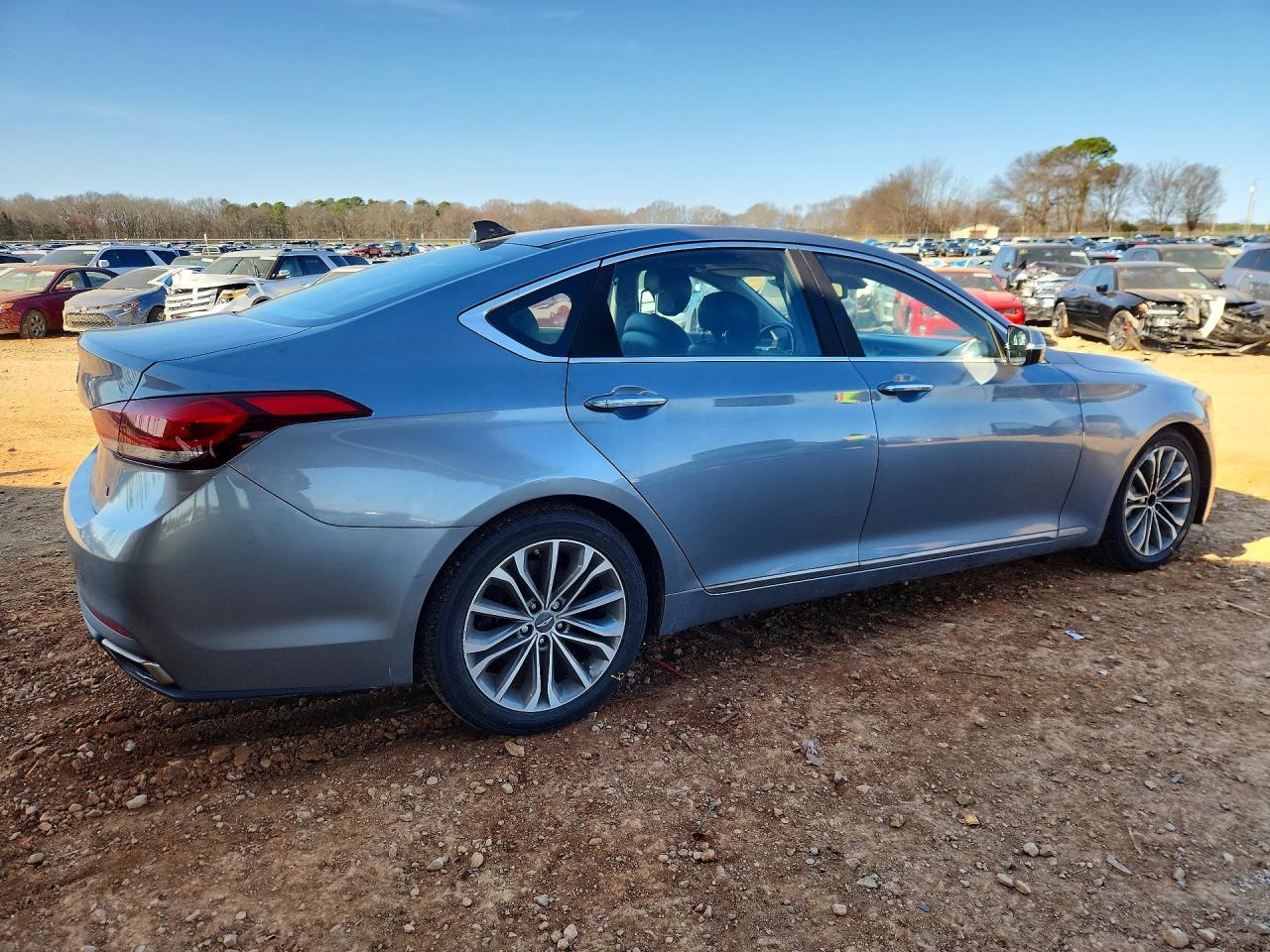 2015 Hyundai Genesis 3.8L - Image 3