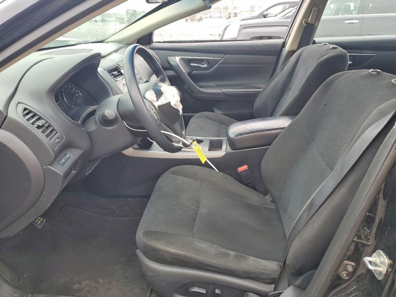 2015 Nissan Altima 2.5 S - Image 7