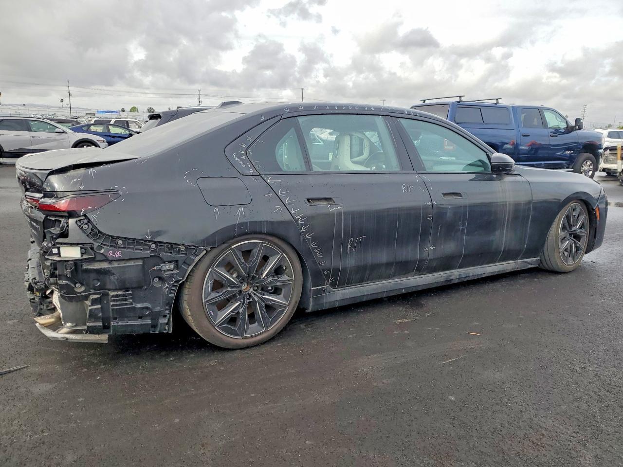 2023 BMW 760 Xi - Фото 3