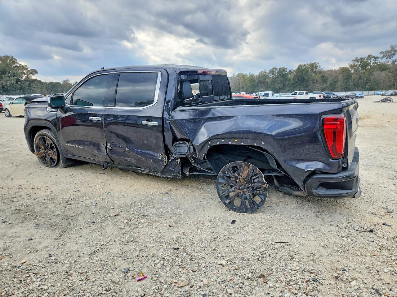 2024 GMC Sierra K1500 Denali - Фото 2
