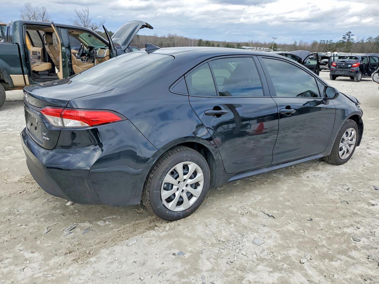 2026 Toyota Corolla Le - Фото 3