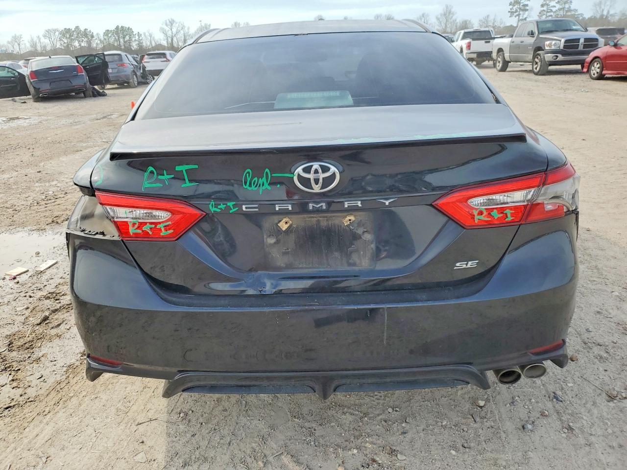 2018 Toyota Camry L - Фото 6