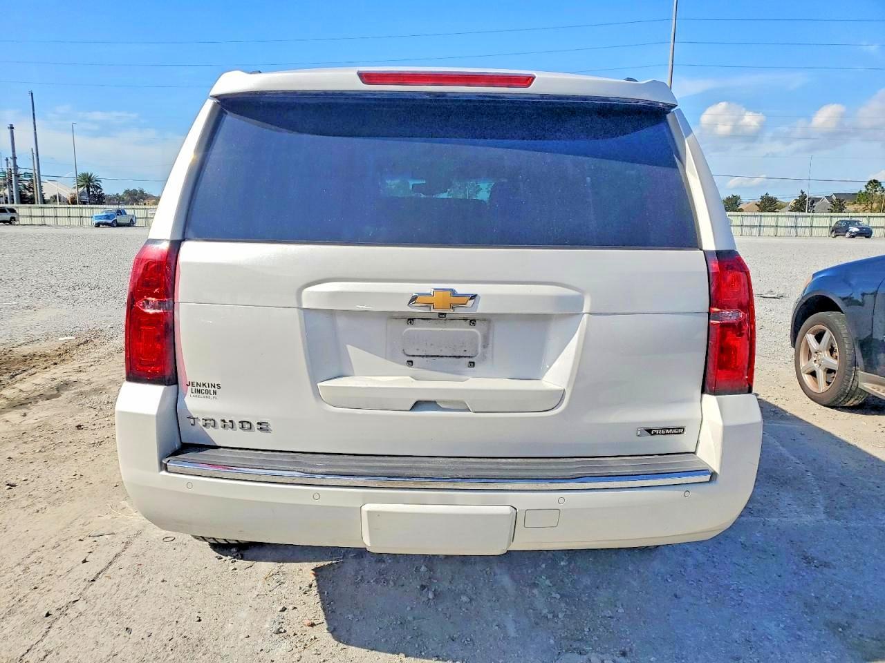 2017 Chevrolet Tahoe C1500 Premier - Image 6