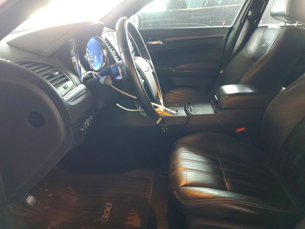 2013 Chrysler 300 S - Фото 7