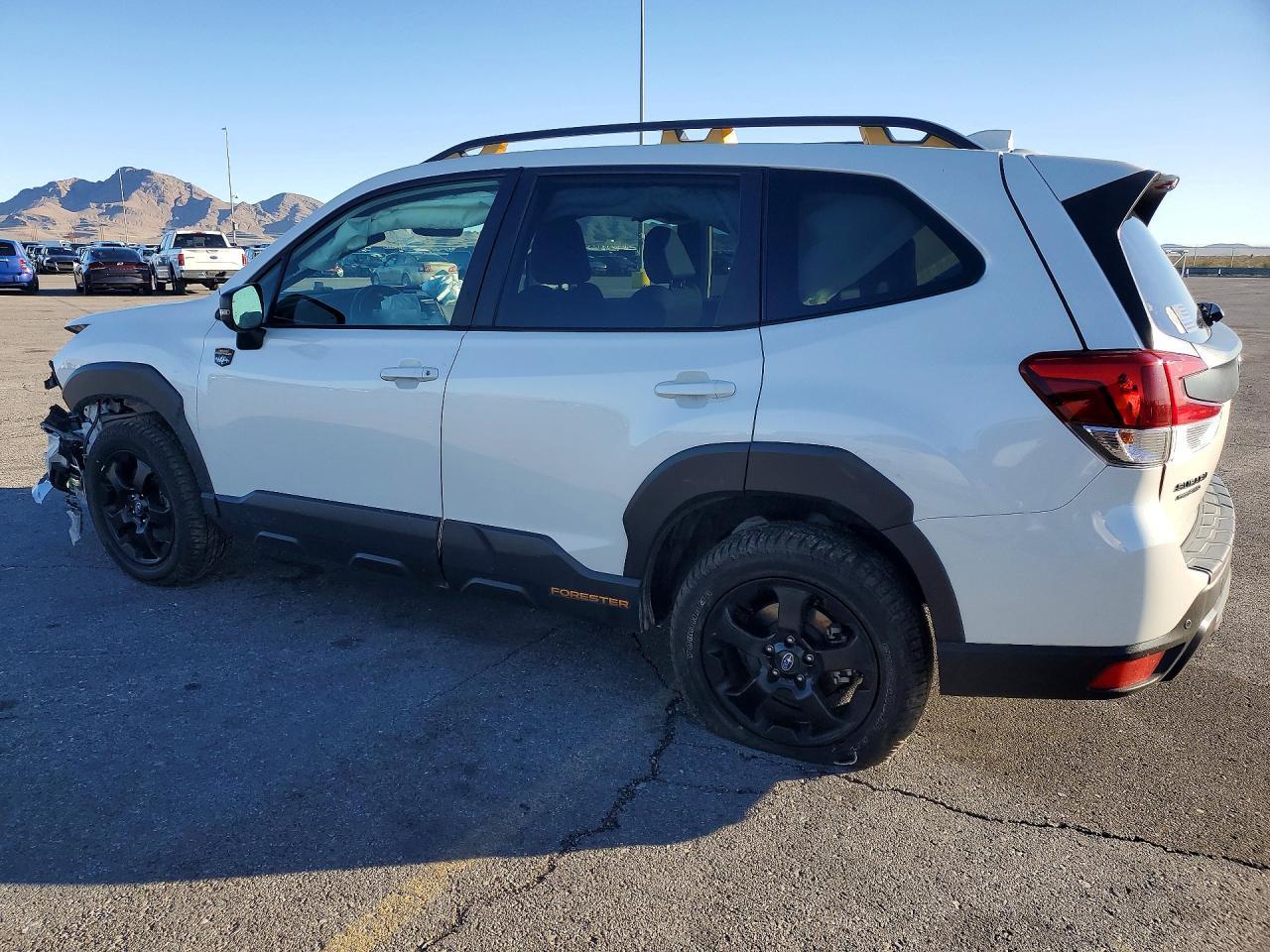 2022 Subaru Forester Wilderness - Фото 2