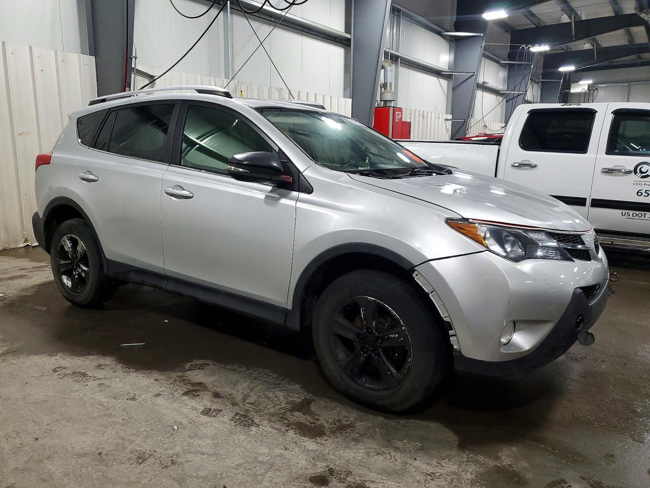 2015 Toyota Rav4 Xle - Image 4