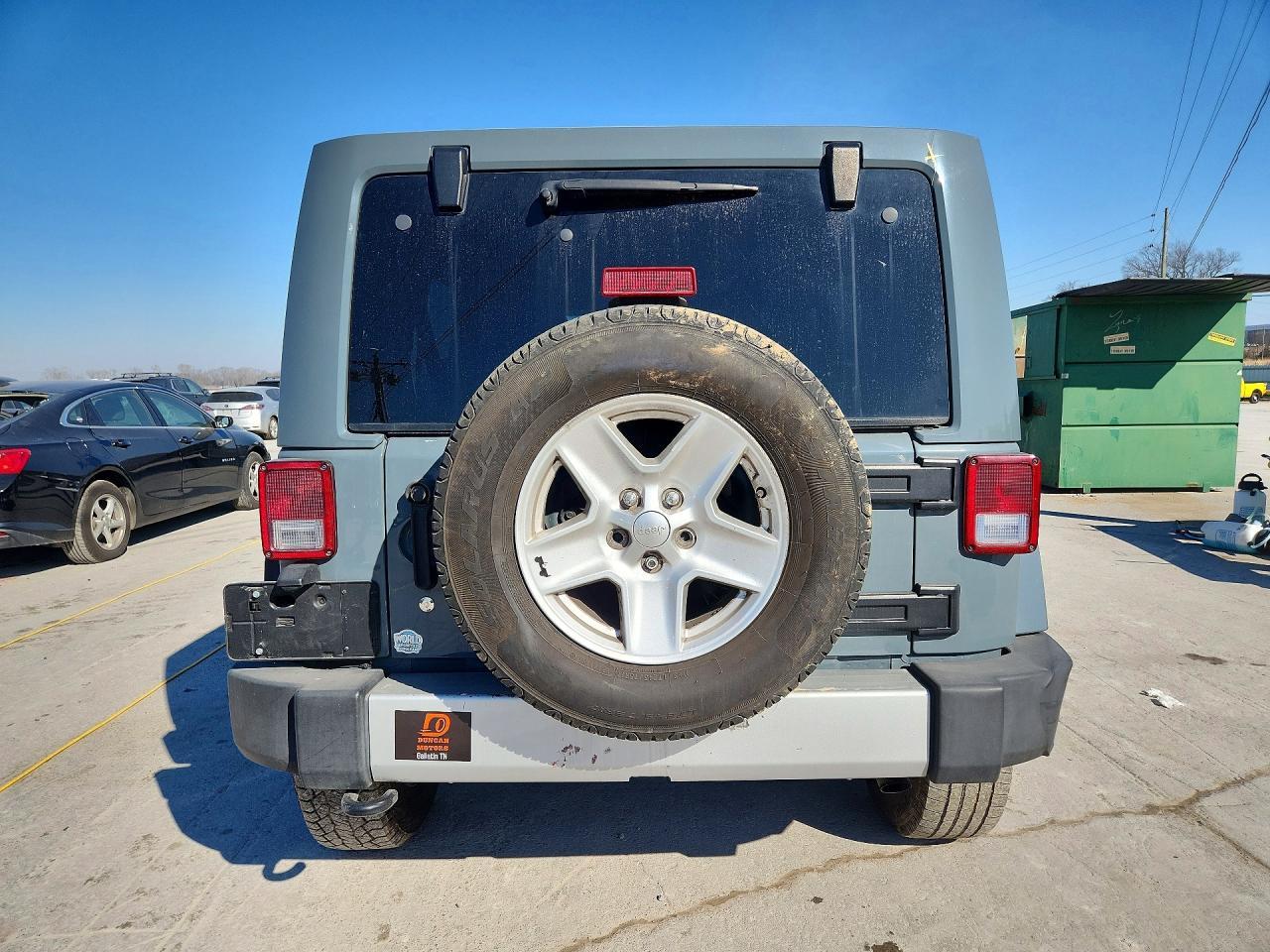 2014 Jeep Wrangler Unlimited Sahara - Фото 6