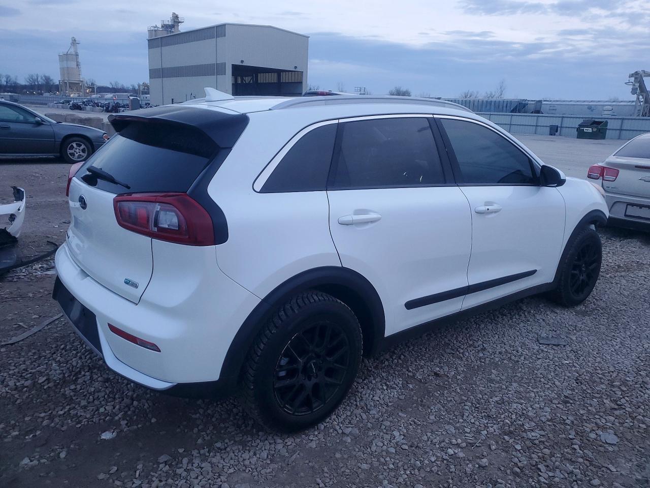 2017 Kia Niro - Фото 3